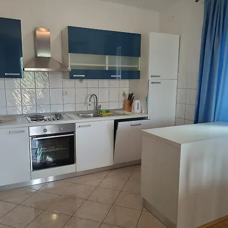 Apartment With Sea View