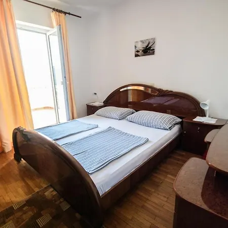 Apartment With Sea View Kornić
